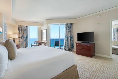 Copropriété à vendre à Sunny Isles Beach, Floride: 2 chambres, 137.22 m2 № 2021185 - photo 6