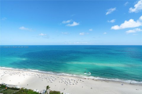 Copropriété à vendre à Sunny Isles Beach, Floride: 2 chambres, 137.22 m2 № 2021185 - photo 19