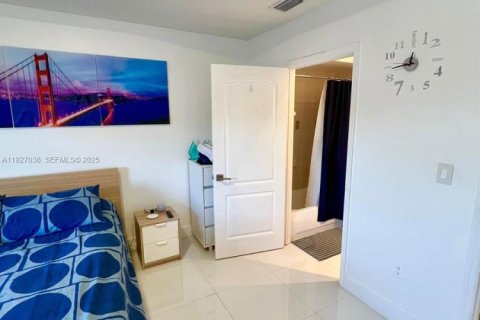 Снять в аренду кондоминиум в Майами, Флорида 2 спальни, 111.48м2, № 1985959 - фото 18