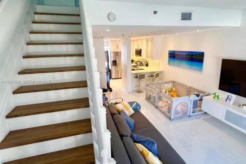 Снять в аренду кондоминиум в Майами, Флорида 2 спальни, 111.48м2, № 1985959 - фото 14