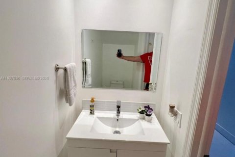 Снять в аренду кондоминиум в Майами, Флорида 2 спальни, 111.48м2, № 1985959 - фото 12