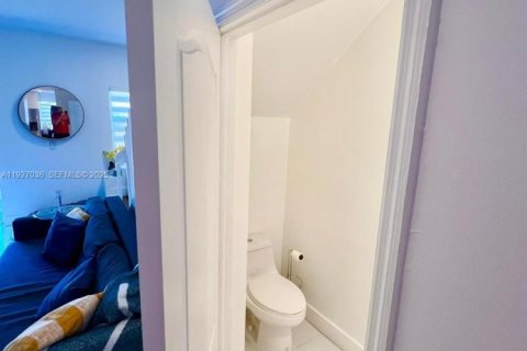 Снять в аренду кондоминиум в Майами, Флорида 2 спальни, 111.48м2, № 1985959 - фото 13