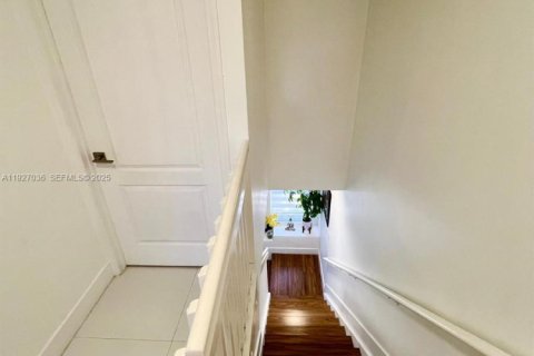 Снять в аренду кондоминиум в Майами, Флорида 2 спальни, 111.48м2, № 1985959 - фото 15