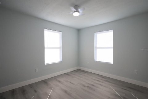 Villa ou maison à vendre à Tampa, Floride: 2 chambres, 81.75 m2 № 2412737 - photo 21