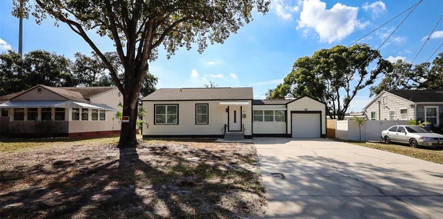 Villa ou maison à Tampa, Floride 2 chambres, 81.75 m2 № 2412737
