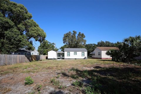 Villa ou maison à vendre à Tampa, Floride: 2 chambres, 81.75 m2 № 2412737 - photo 28