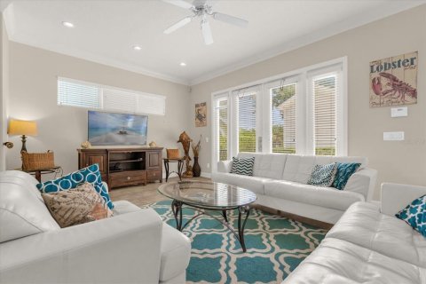 House in Four Corners, Florida 3 bedrooms, 176.89 sq.m. № 2304969 - photo 6