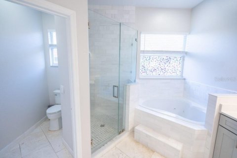 Villa ou maison à vendre à Kissimmee, Floride: 4 chambres, 216.56 m2 № 2436810 - photo 14