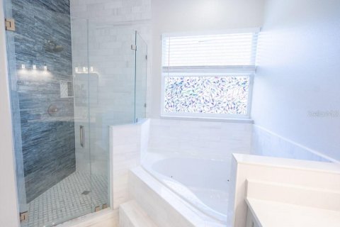 Villa ou maison à vendre à Kissimmee, Floride: 4 chambres, 216.56 m2 № 2436810 - photo 15