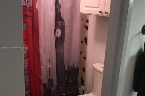 Condominio en alquiler en Miami Beach, Florida, 2 dormitorios, 49.24 m2 № 1963062 - foto 22