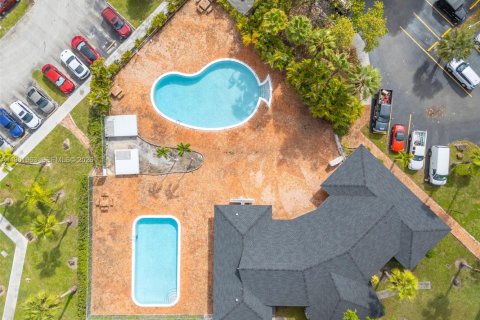 Copropriété à vendre à Miami, Floride: 2 chambres, 99.68 m2 № 2058578 - photo 21