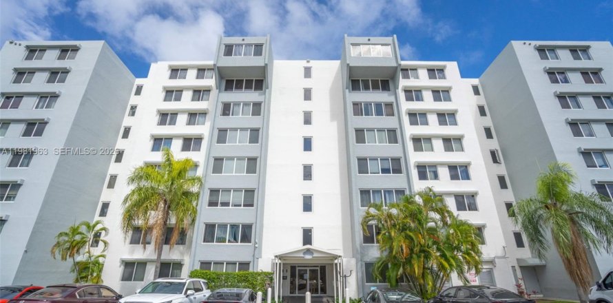 Condo à Miami, Floride, 2 chambres  № 2058578