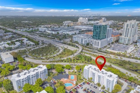 Copropriété à vendre à Miami, Floride: 2 chambres, 99.68 m2 № 2058578 - photo 25