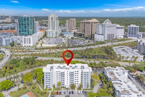 Copropriété à vendre à Miami, Floride: 2 chambres, 99.68 m2 № 2058578 - photo 24