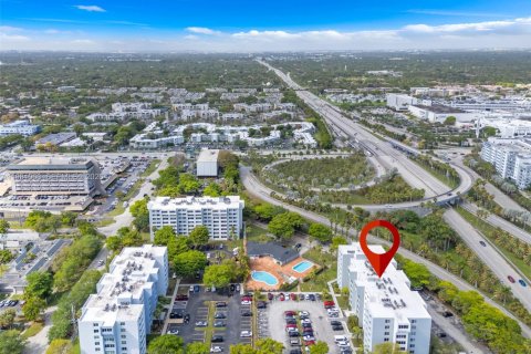 Copropriété à vendre à Miami, Floride: 2 chambres, 99.68 m2 № 2058578 - photo 26