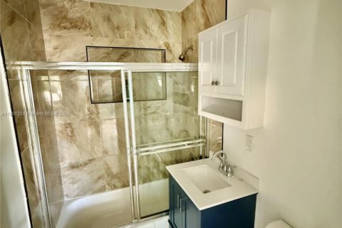 Villa ou maison à vendre à Vero Beach, Floride: 4 chambres, 86.96 m2 № 2081723 - photo 3