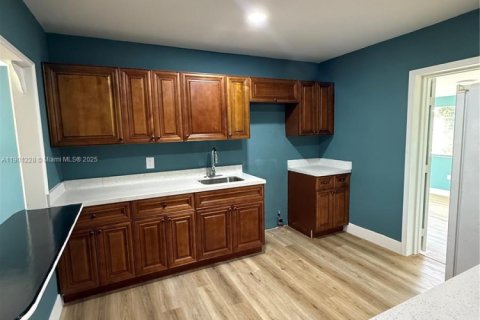 Villa ou maison à Vero Beach, Floride 4 chambres, 86.96 m2 № 2081723