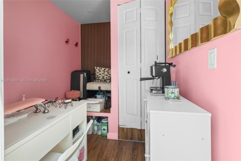 House in Homestead, Florida 3 bedrooms, 141.86 sq.m. № 2076150 - photo 18