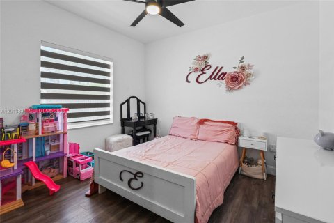 House in Homestead, Florida 3 bedrooms, 141.86 sq.m. № 2076150 - photo 16