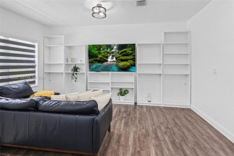 House in Homestead, Florida 3 bedrooms, 141.86 sq.m. № 2076150 - photo 6