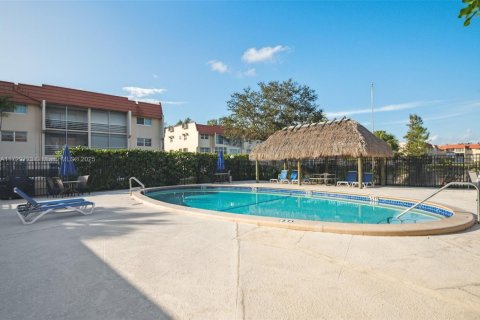 Купить кондоминиум в Санрайз, Флорида 2 спальни, 78.97м2, № 1480045 - фото 14