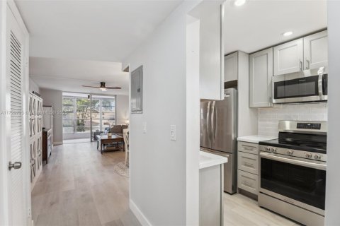 Купить кондоминиум в Санрайз, Флорида 2 спальни, 78.97м2, № 1480045 - фото 13