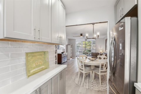 Купить кондоминиум в Санрайз, Флорида 2 спальни, 78.97м2, № 1480045 - фото 5
