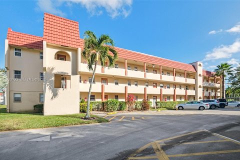 Condo in Sunrise, Florida, 2 bedrooms  № 1480045 - photo 19