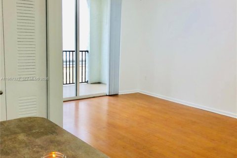 Снять в аренду кондоминиум в Санни-Айлс-Бич, Флорида 1 спальня, 62.52м2, № 2028650 - фото 18