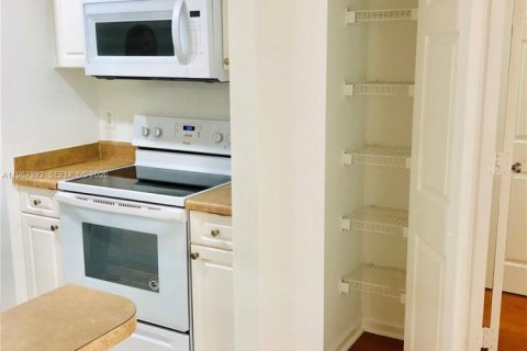 Снять в аренду кондоминиум в Санни-Айлс-Бич, Флорида 1 спальня, 62.52м2, № 2028650 - фото 4