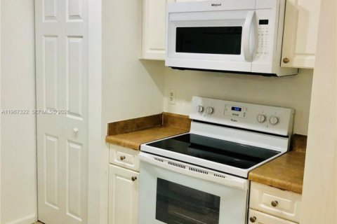 Снять в аренду кондоминиум в Санни-Айлс-Бич, Флорида 1 спальня, 62.52м2, № 2028650 - фото 6