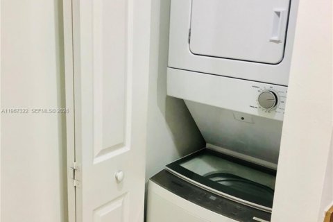 Снять в аренду кондоминиум в Санни-Айлс-Бич, Флорида 1 спальня, 62.52м2, № 2028650 - фото 8