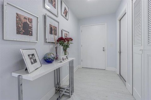 Casa en venta en Tampa, Florida, 3 dormitorios, 139.35 m2 № 1807254 - foto 13