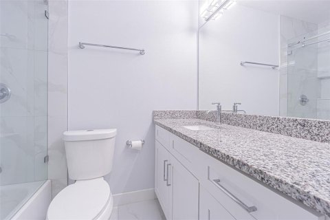 Casa en venta en Tampa, Florida, 3 dormitorios, 139.35 m2 № 1807254 - foto 17