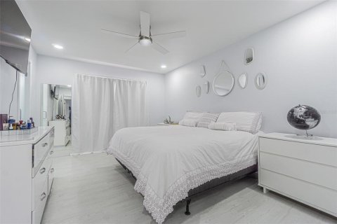 Casa en venta en Tampa, Florida, 3 dormitorios, 139.35 m2 № 1807254 - foto 25