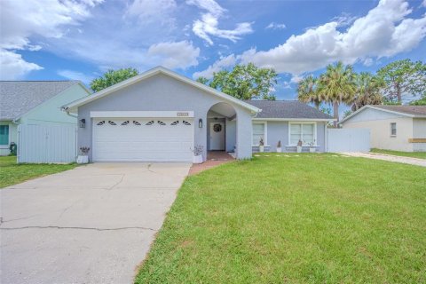 Casa en venta en Tampa, Florida, 3 dormitorios, 139.35 m2 № 1807254 - foto 1