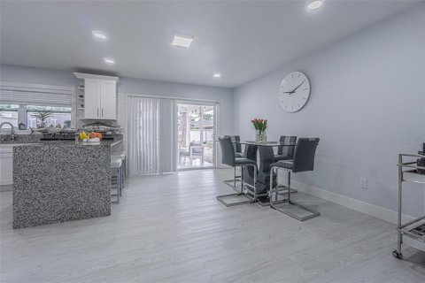 Casa en venta en Tampa, Florida, 3 dormitorios, 139.35 m2 № 1807254 - foto 18