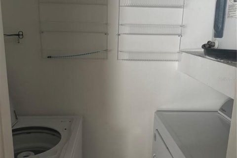 Condominio en venta en Ocoee, Florida, 2 dormitorios, 85.56 m2 № 1853223 - foto 7