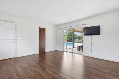 House in Coral Springs, Florida 3 bedrooms № 2383128 - photo 16