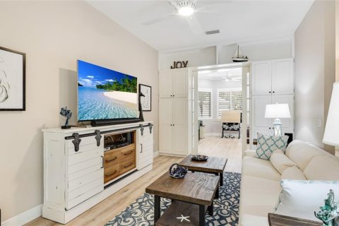 House in Bradenton, Florida 3 bedrooms, 163.69 sq.m. № 1674020 - photo 9