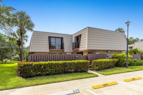 Townhouse in West Palm Beach, Florida 2 bedrooms, 114.83 sq.m. № 2076670