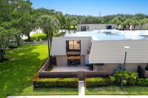 Townhouse in West Palm Beach, Florida 2 bedrooms, 114.83 sq.m. № 2076670 - photo 19
