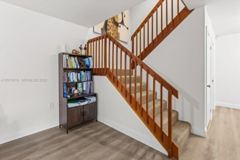 Townhouse in West Palm Beach, Florida 2 bedrooms, 114.83 sq.m. № 2076670 - photo 10