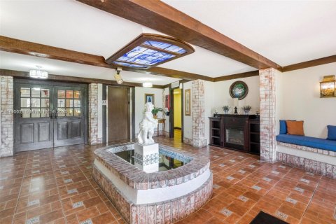 Condo in Lauderhill, Florida, 3 bedrooms  № 1959182 - photo 5