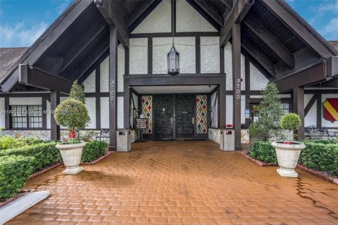 Condo in Lauderhill, Florida, 3 bedrooms  № 1959182 - photo 28