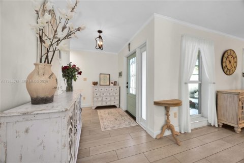 House in Cutler Bay, Florida 4 bedrooms, 174.47 sq.m. № 2030980 - photo 9