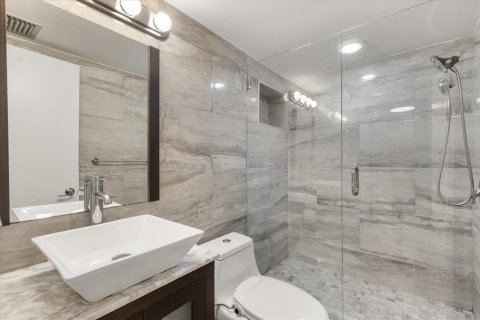 Condominio en venta en Clearwater, Florida, 2 dormitorios, 117.43 m2 № 2213651 - foto 11