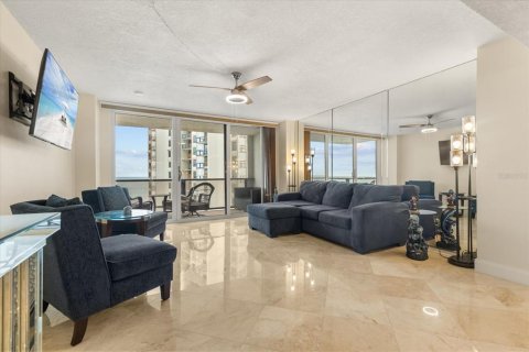 Condominio en venta en Clearwater, Florida, 2 dormitorios, 117.43 m2 № 2213651 - foto 3