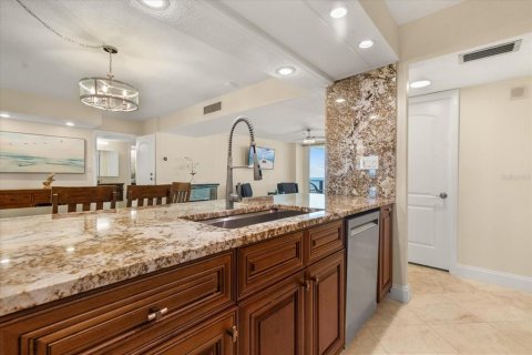 Condominio en venta en Clearwater, Florida, 2 dormitorios, 117.43 m2 № 2213651 - foto 6