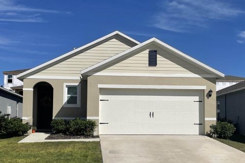 House in Lakeland, Florida 3 bedrooms, 139.73 sq.m. № 1550655 - photo 1
